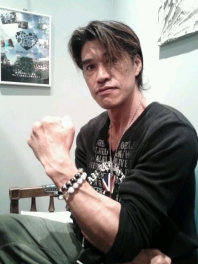 【ブログ-銀座】目の前で命がけの演技をみる事が出来るユニット！